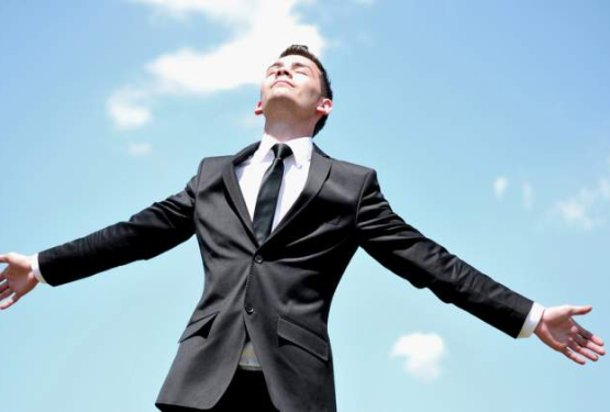 7 moduri in care sa iti pastrezi optimismul la locul de munca